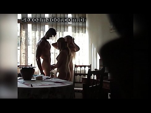 ❤️ Tugann cairde gnéis cuireadh d'fhear ollmhór agus do thriúr in éineacht leis ️❌  Porn vk  ag ga.ladyxxxporno.ru ❌❤